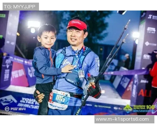 足球场上的感动瞬间那些让人热泪盈眶的动人时刻与背后的故事 足球场上的感动瞬间那些让人热泪盈眶的动人时刻与背后的故事